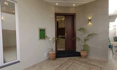 House For Grabs In 5 Marla Lahore