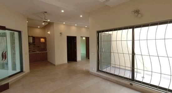 Get Your Hands On Upper Portion In Lahore Best Area