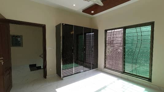 Upper Portion Of 10 Marla In Beacon House Society For rent