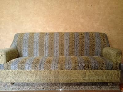 5 seater sofa for sale in good condition