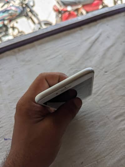 Apple iPhone 7