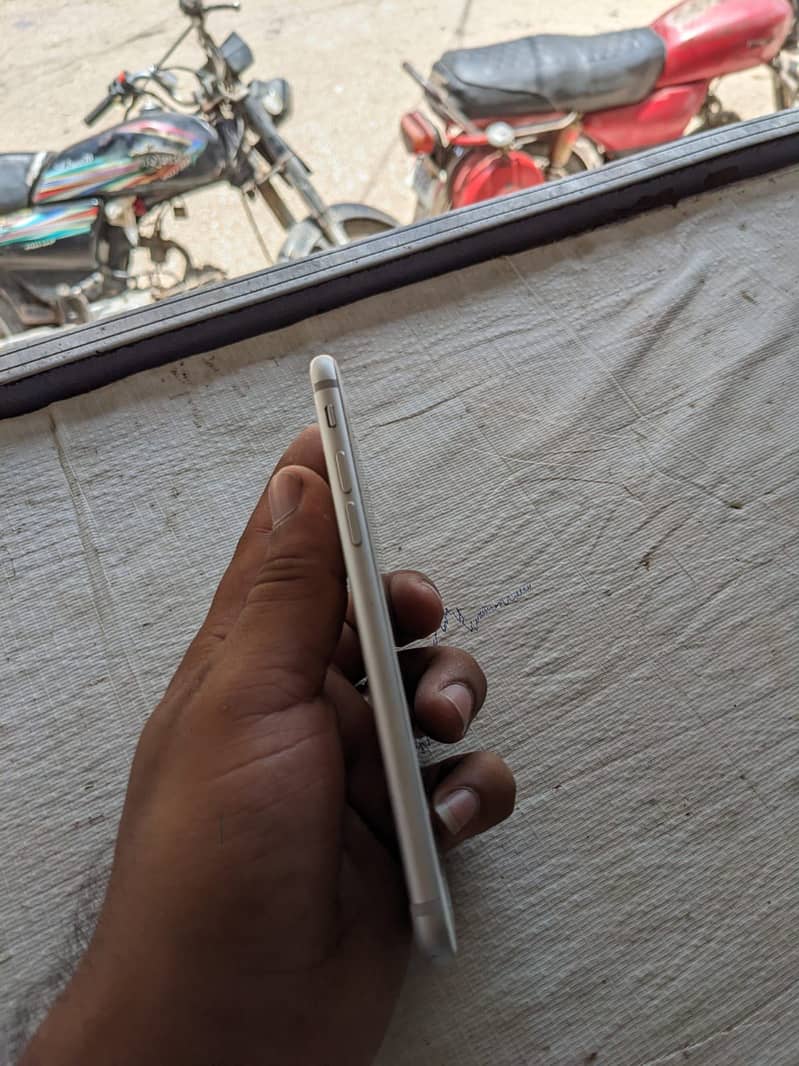 Apple iPhone 7 5