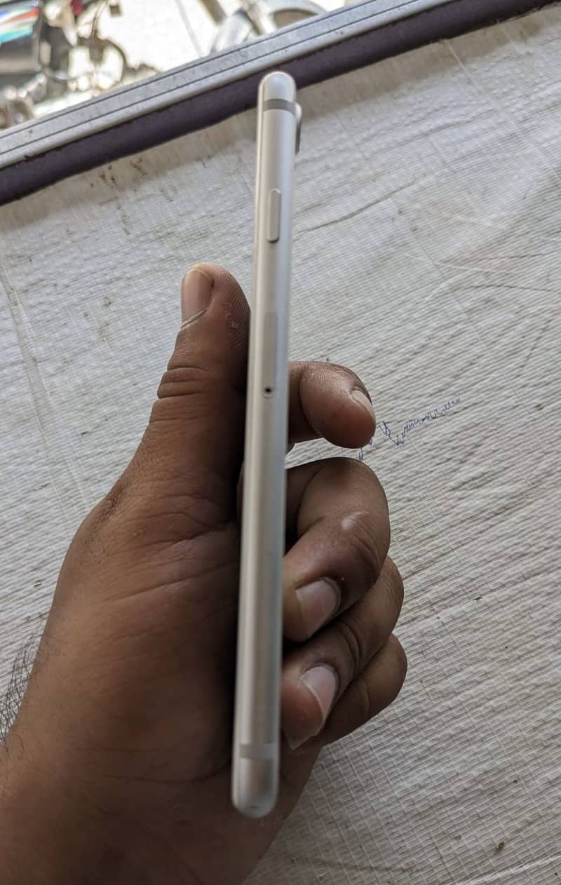 Apple iPhone 7 6