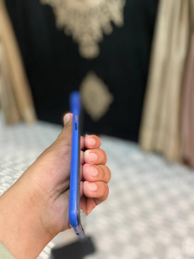 Realme C2 6