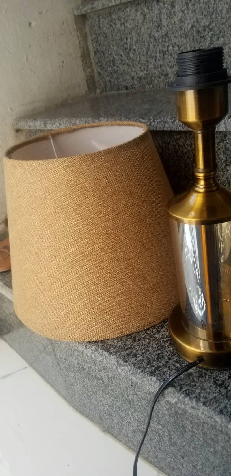 2 table lamps 0