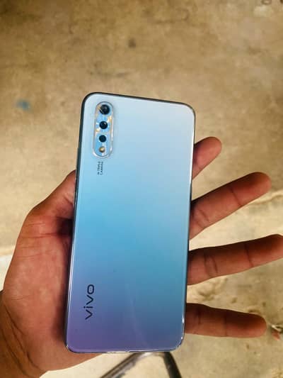 Vivo S1