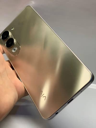 Vivo Y04 10/10 condition with box and original charger