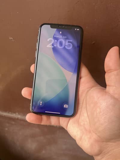 iPhone 11 Pro 512GB PTA Approved – 10/10 Condition
