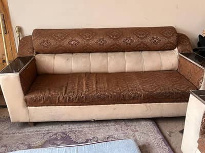 Goldern sofa set for sale