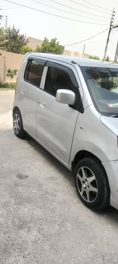 Suzuki Wagon R 2015