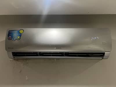 Kenwood 1.5 Ton AC with complete fitting