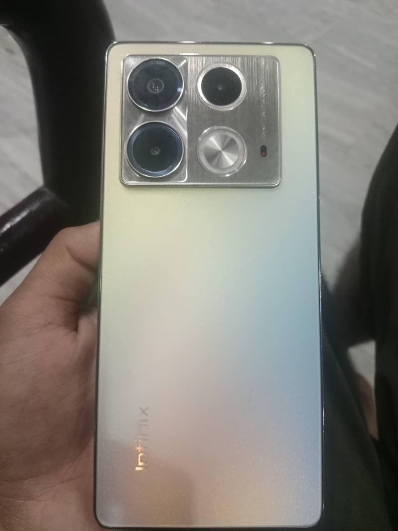Infinix Note 40 0