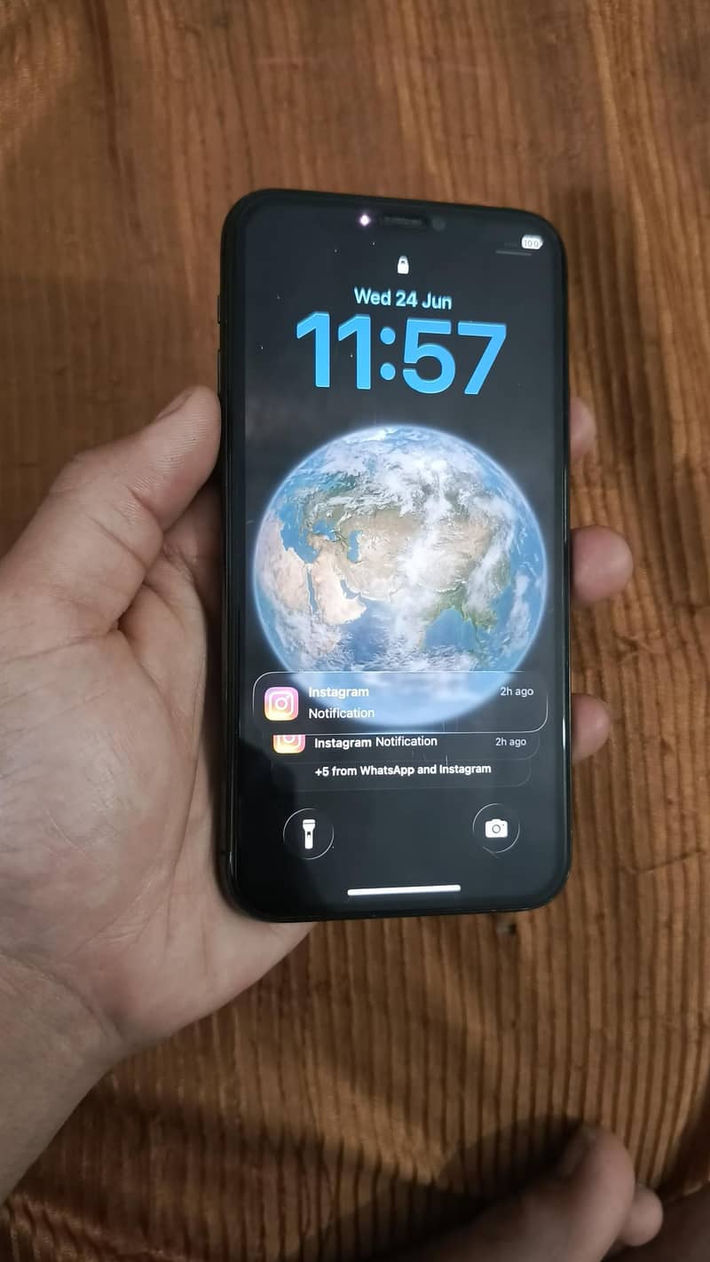 Apple iPhone 11 Pro 2