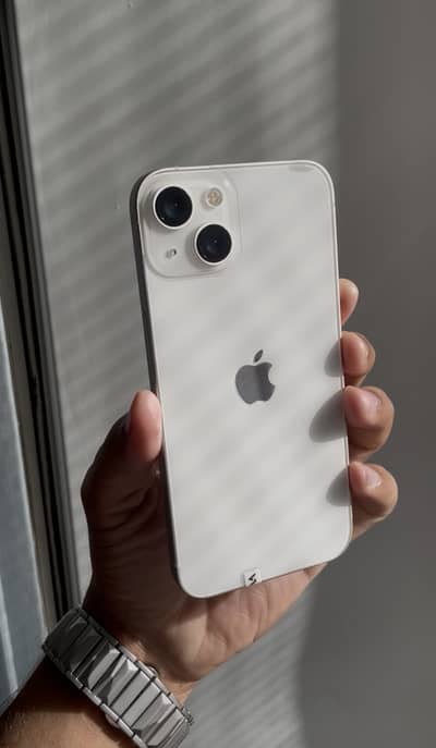 Apple iPhone 13