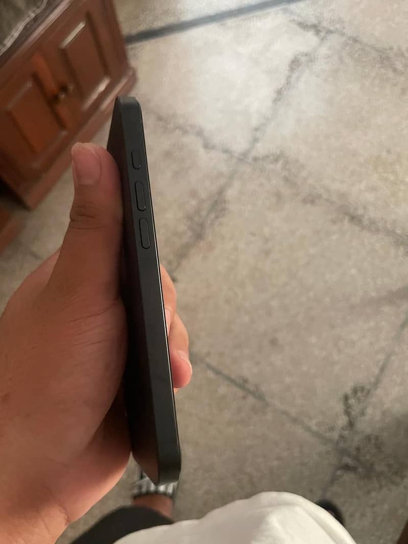 Iphone 16 e 1