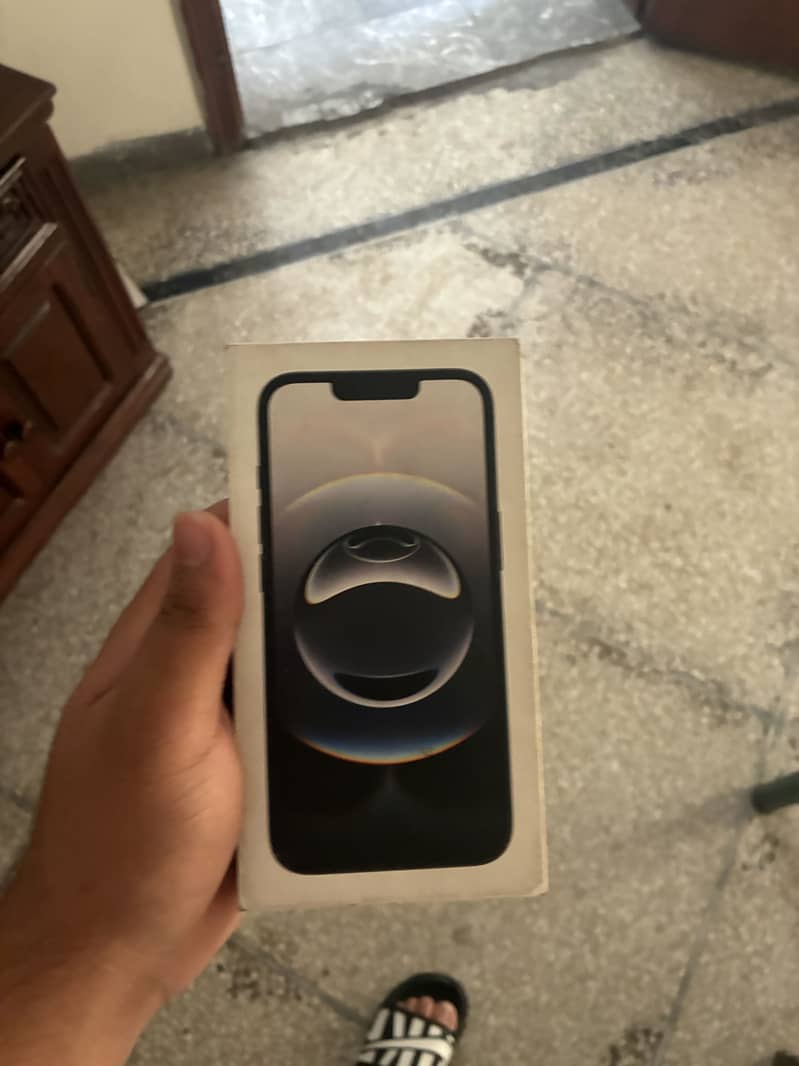 Iphone 16 e 4