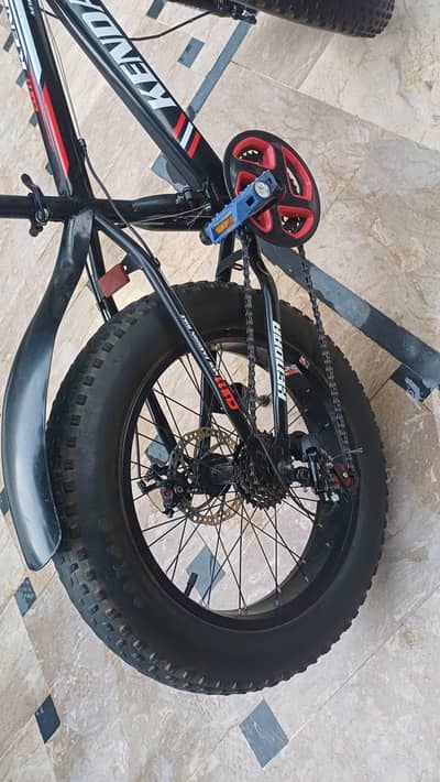 KENDAR Fat Tyres Bicycle In Excellent Condition