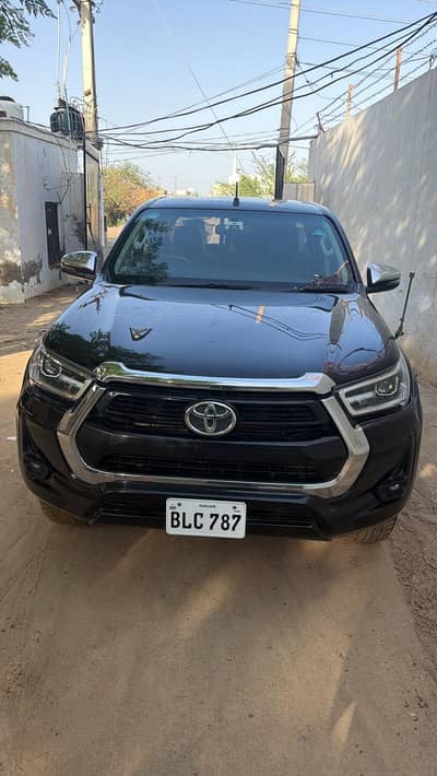Toyota Hilux 2021 revo  V