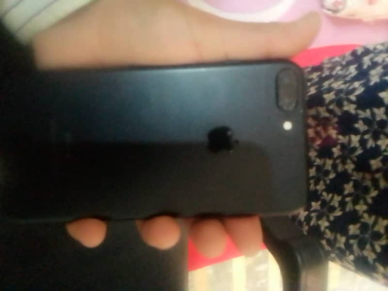 Apple iPhone 7 Plus 0
