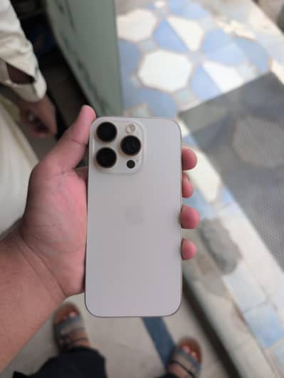 Apple iPhone 16 Pro