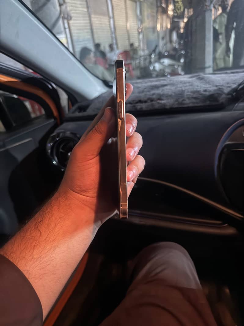 Apple iPhone 12 Pro Max 3