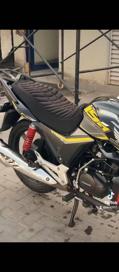 Honda cb 150 brand new bike hai.
