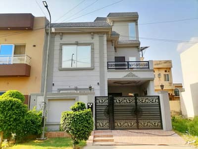 Prime Location House Of 5 Marla Is Available For Sale In Khayaban-E-Amin - Block L