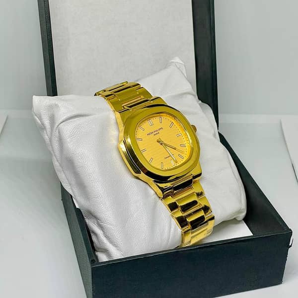 Gold Luxury Quartz Watch for Men with Stainless Steel Chain Strap
