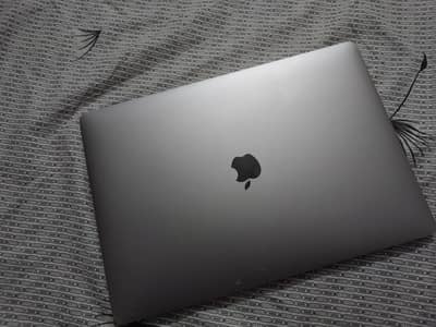 MacBook Pro 2019 i9 32gb ram 512gb SSD || 4gb Graphics Card||