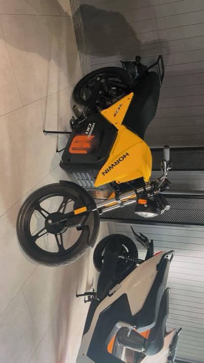 Horwin cr1 pro with 45 amp battery brand new