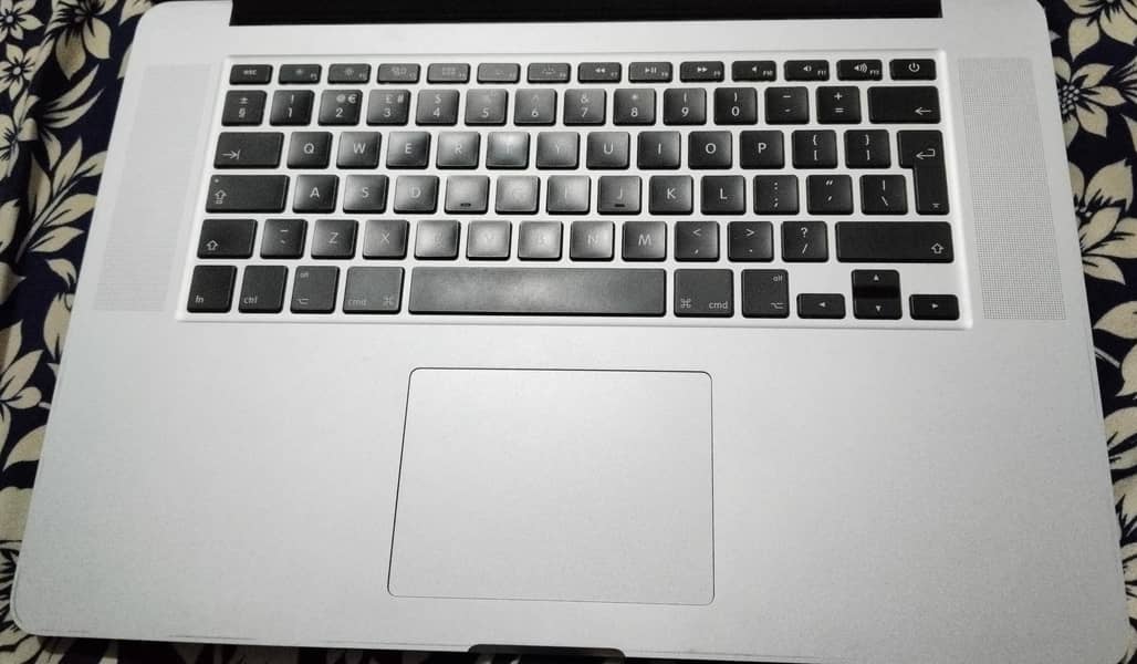 MacBook 0