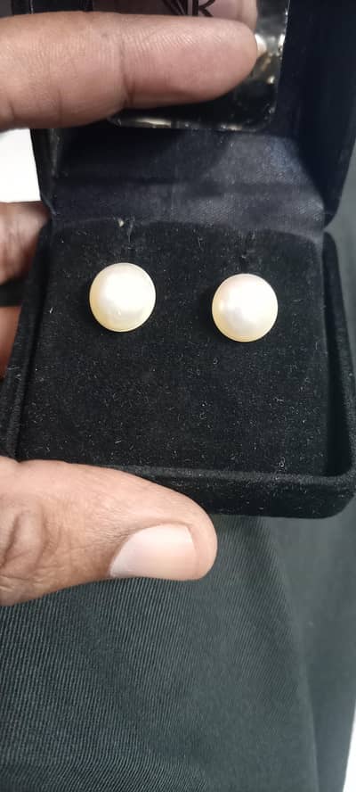 Natural Pearls Tops
