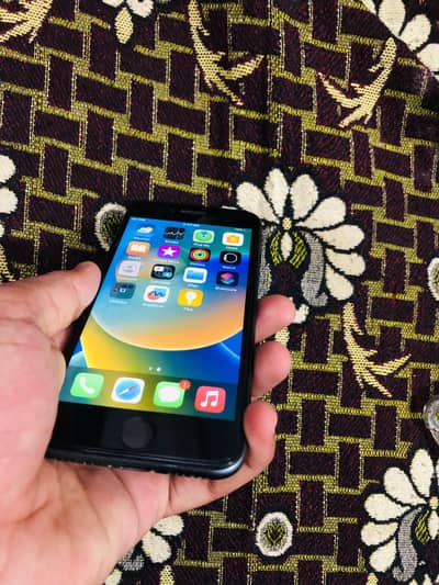 Apple iPhone 8