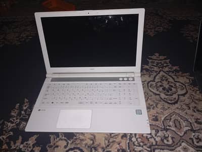 Core i7 8th gen /8gb / 256 GB SSD