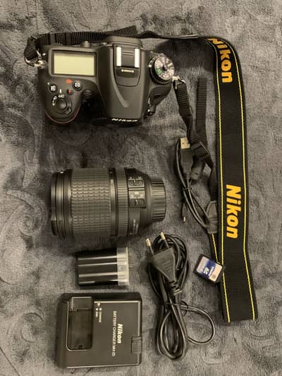Nikon D7100 DSLR with 18-140mm AF-S VR Lens – 10/10 Condition