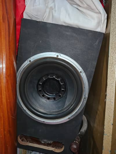 Kenwood boofer 1200watt