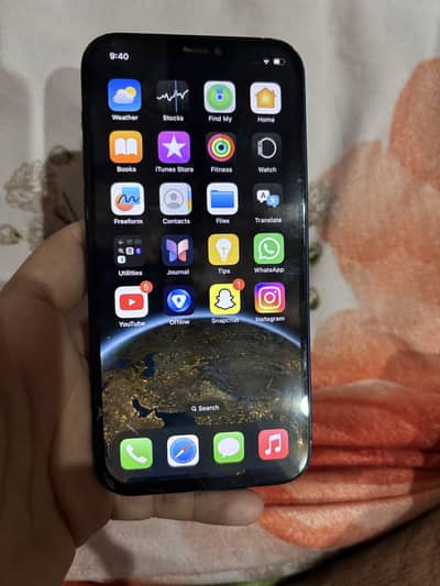 Apple iPhone 12