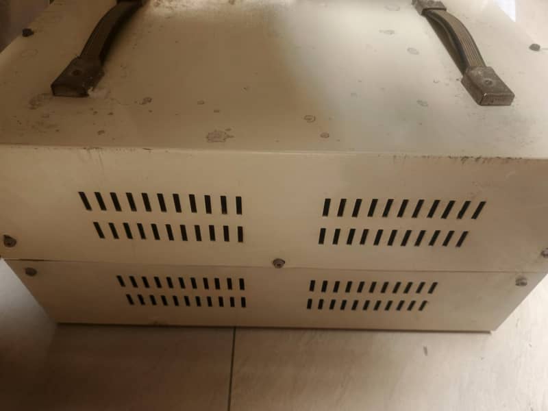 universal Automatic Voltage Stabilizer 4