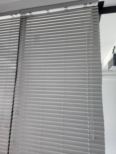 office blinders