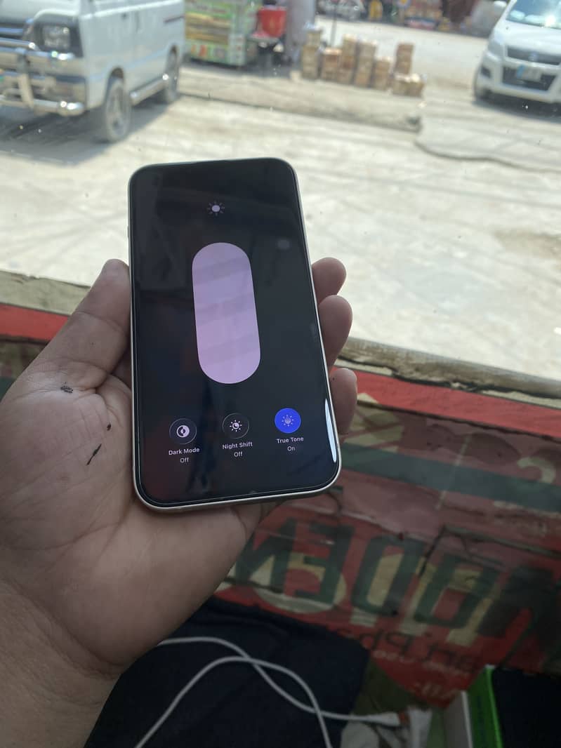 Apple iPhone 13 4