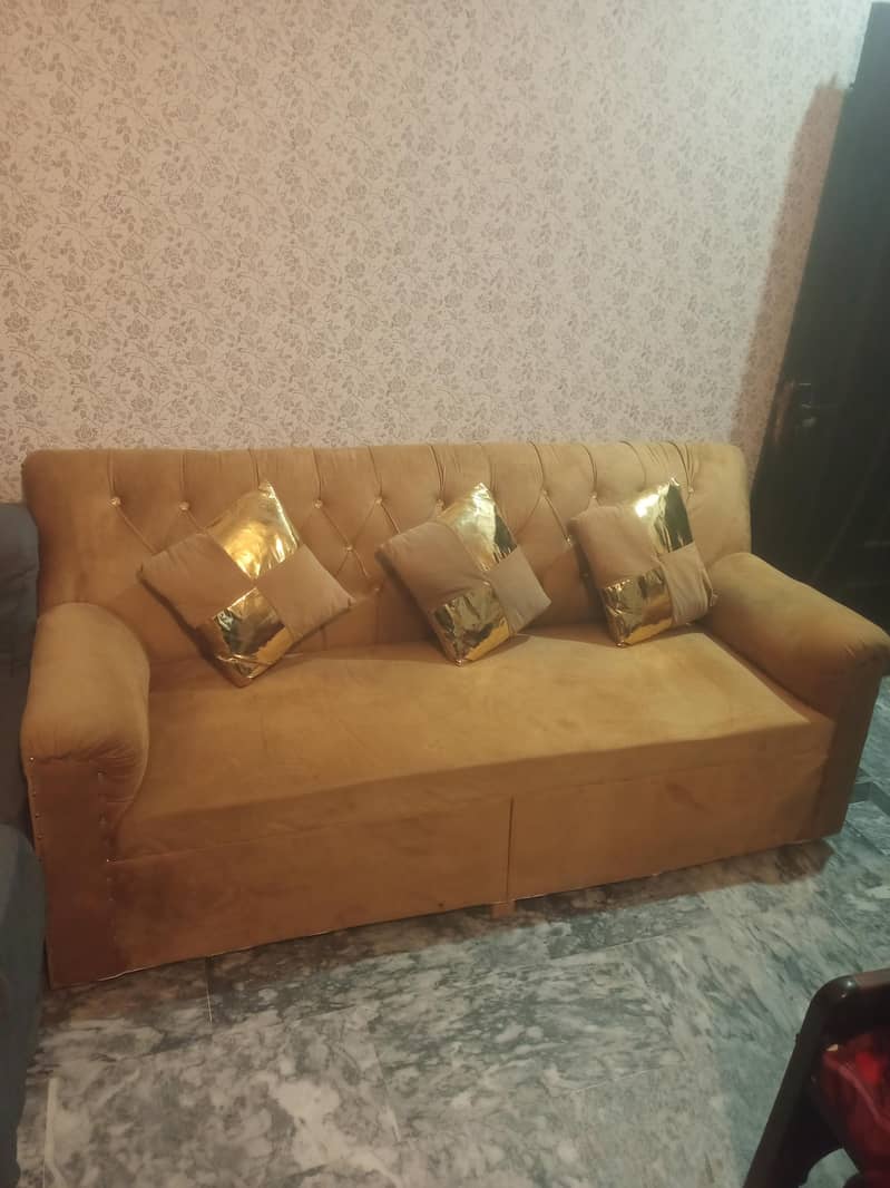 5 seater sofa 0