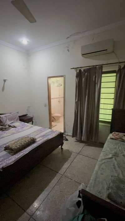 5 Marla Lower Portion For Rent Opposite Expo Centre And Emporium Mall