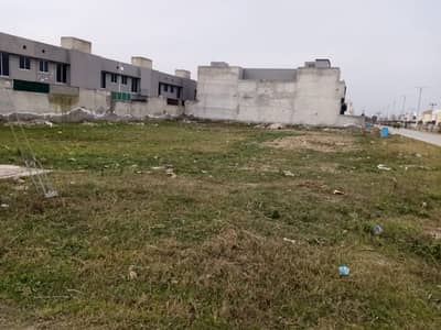 20 Marla Residential Plot for sale at Main in imperial 1 Block Paragon City Lahore