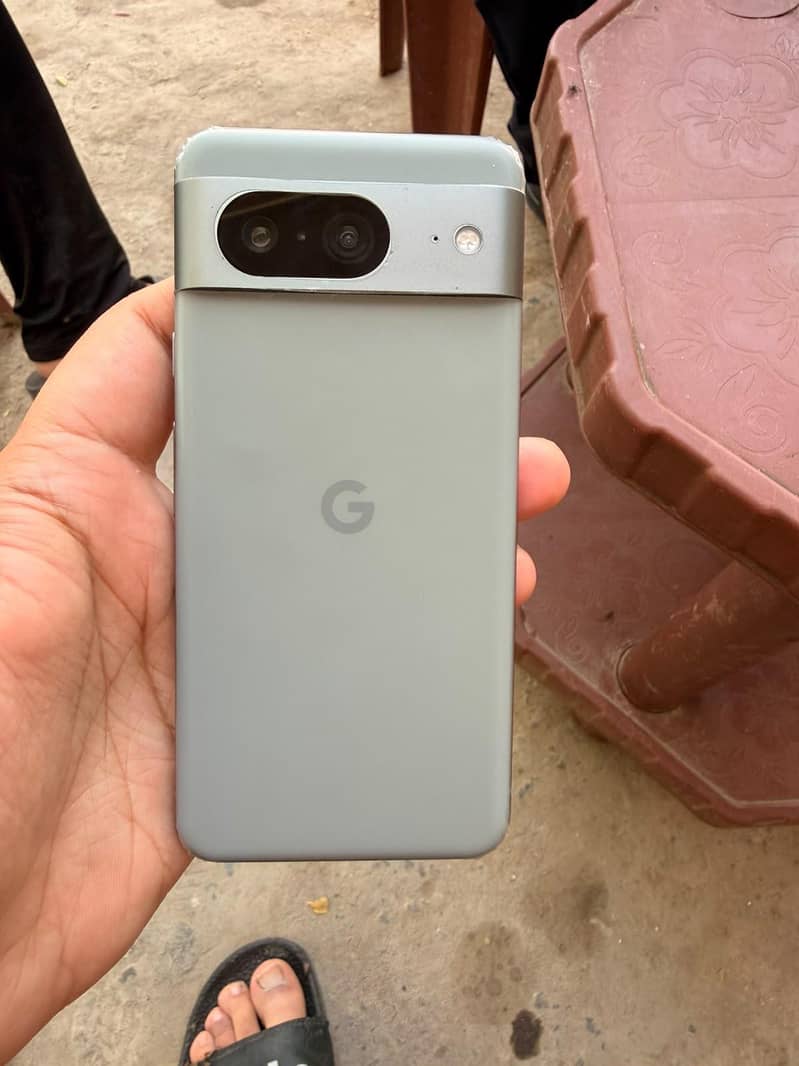 Google Pixel 8 1