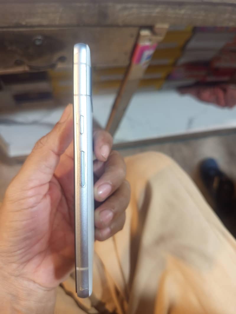 Google Pixel 7a 3