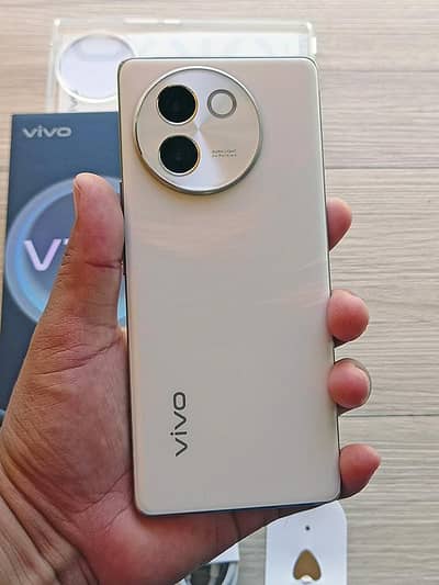 Vivo V30e