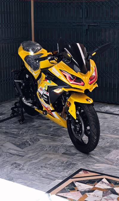 | Kawasaki Ninja 250R Model 2026 Condition 10/10 |