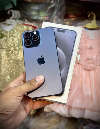 iPhone 15 pro max Wthi box