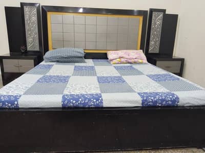 bed wooden