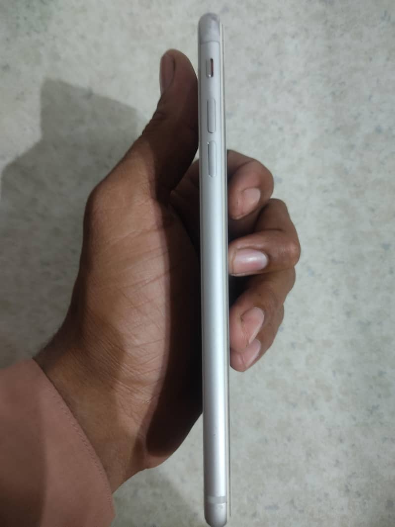 Apple iPhone 8 Plus 2